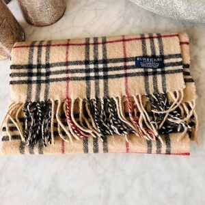 ✨ Burberry Vintage Check Scarf – Camel 100% Lambswool – Made in England ✨